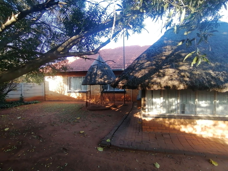 3 Bedroom Property for Sale in Stilfontein North West